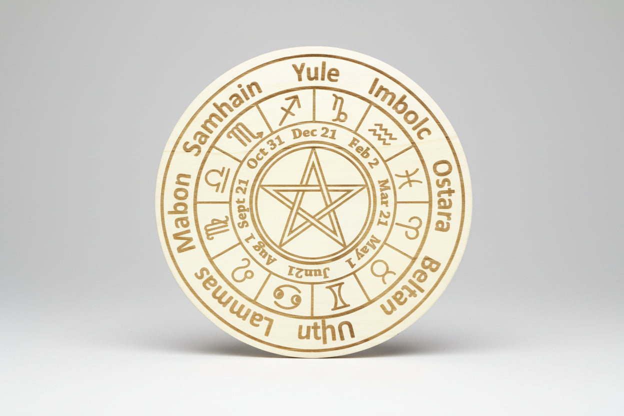 Calendrier païen en forme de grille en cristal en bois de 12 po de diamètre