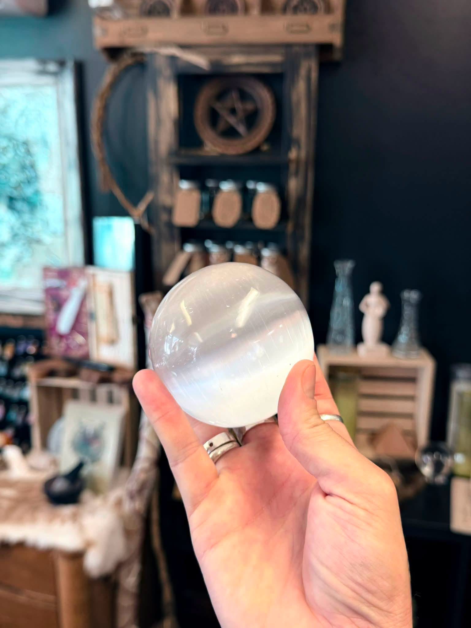 Selenite-Sphere/2.5"- 3" Di.