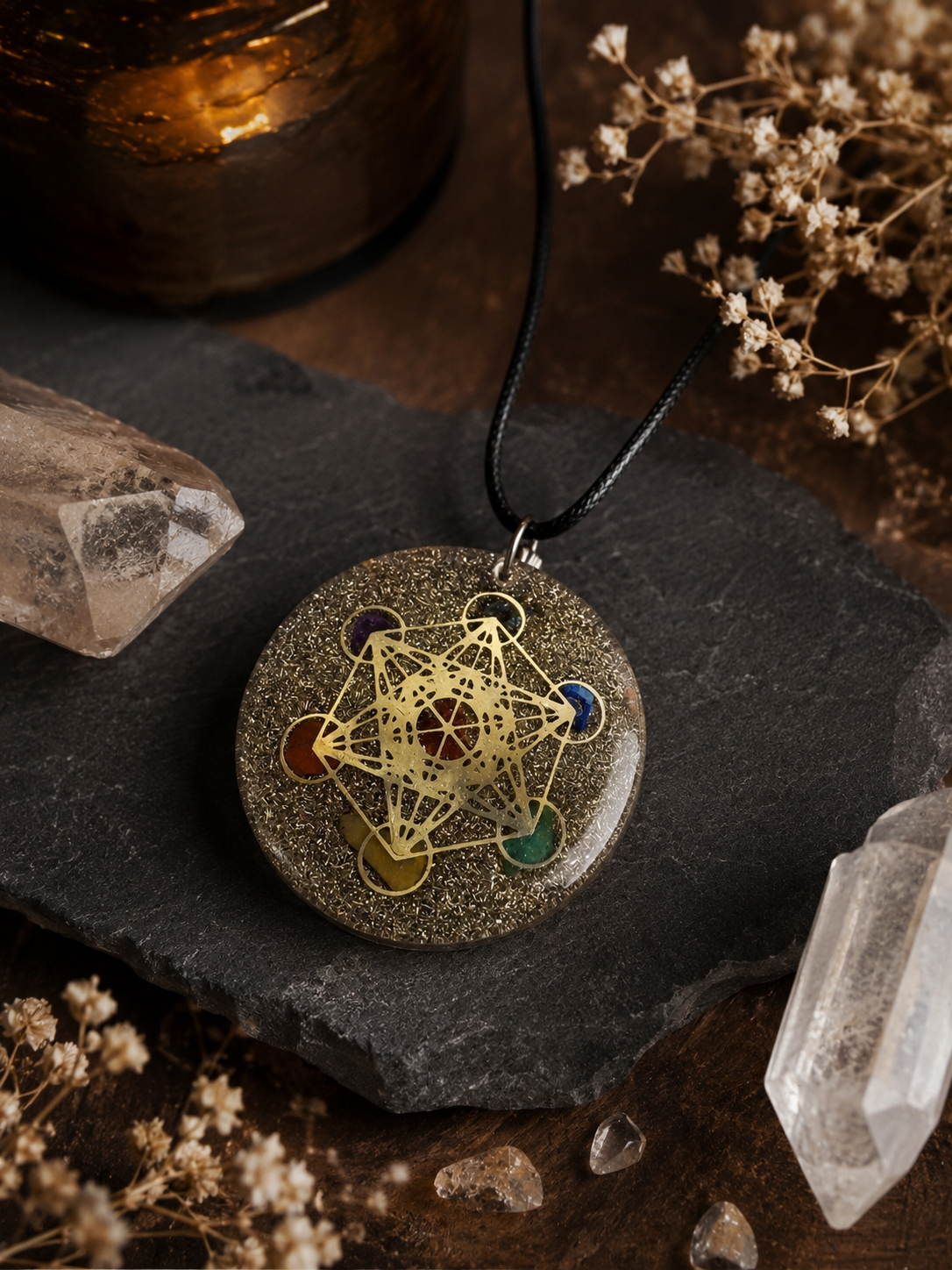 Pendentif des Le sceau de metron et paillettes de cuivre
