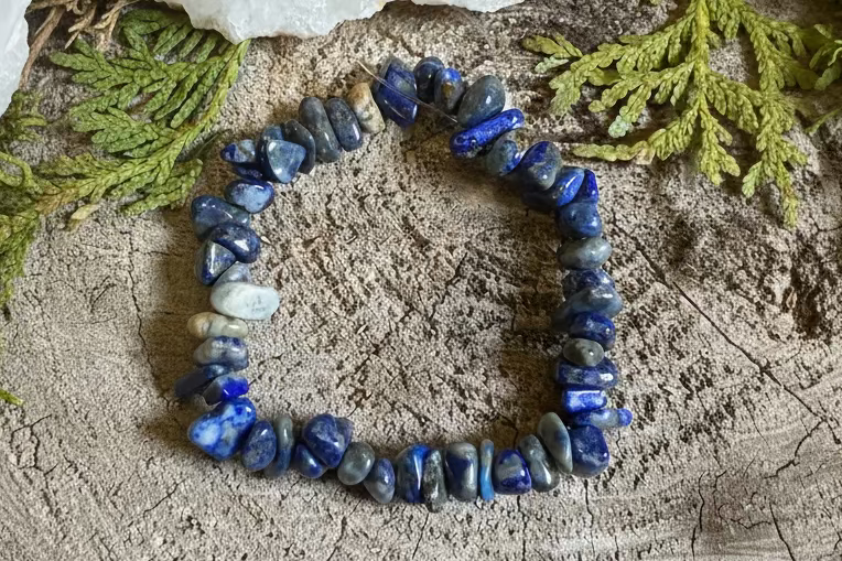 Bracelet éclat de lapis-lazuli naturel