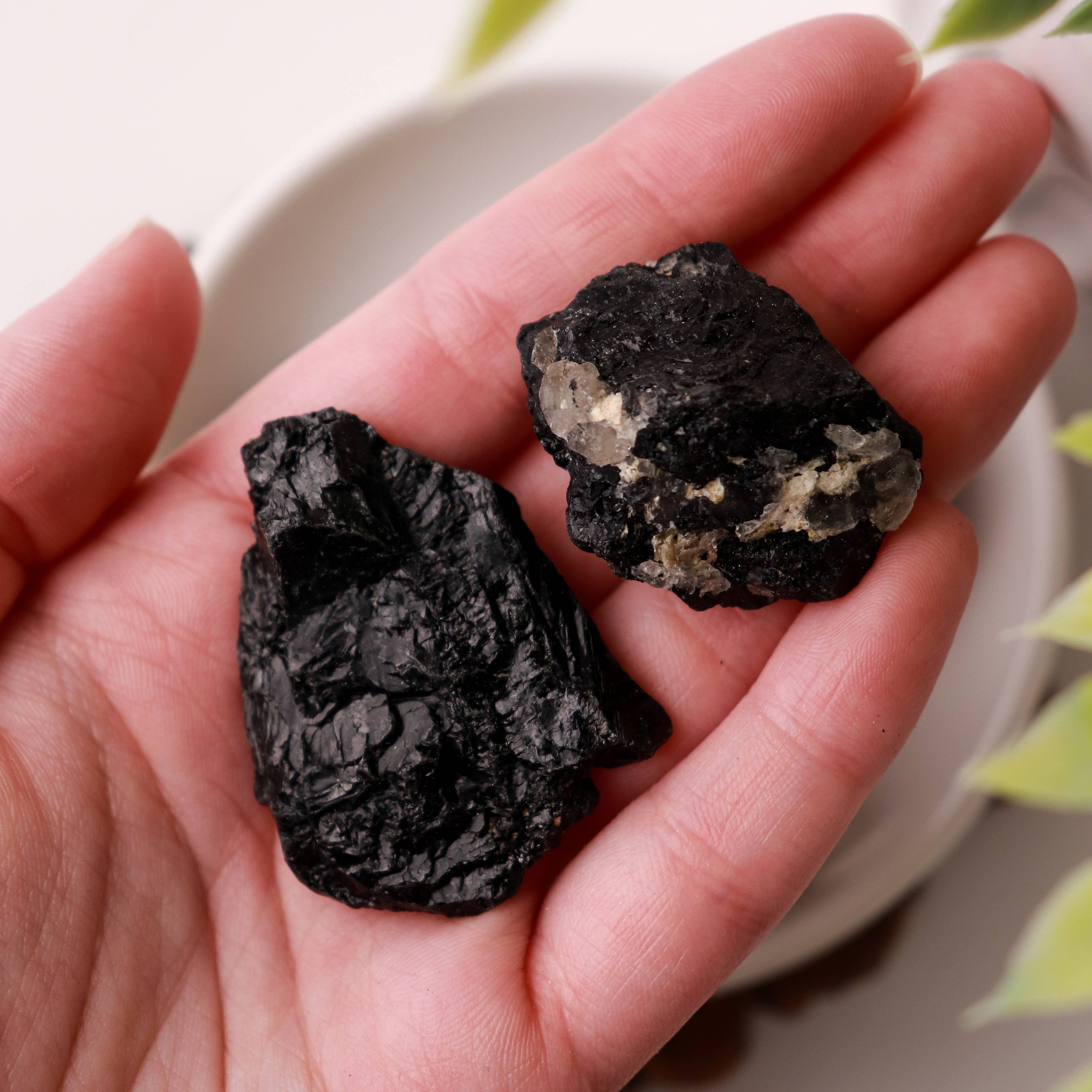 Pierres précieuses de tourmaline noire