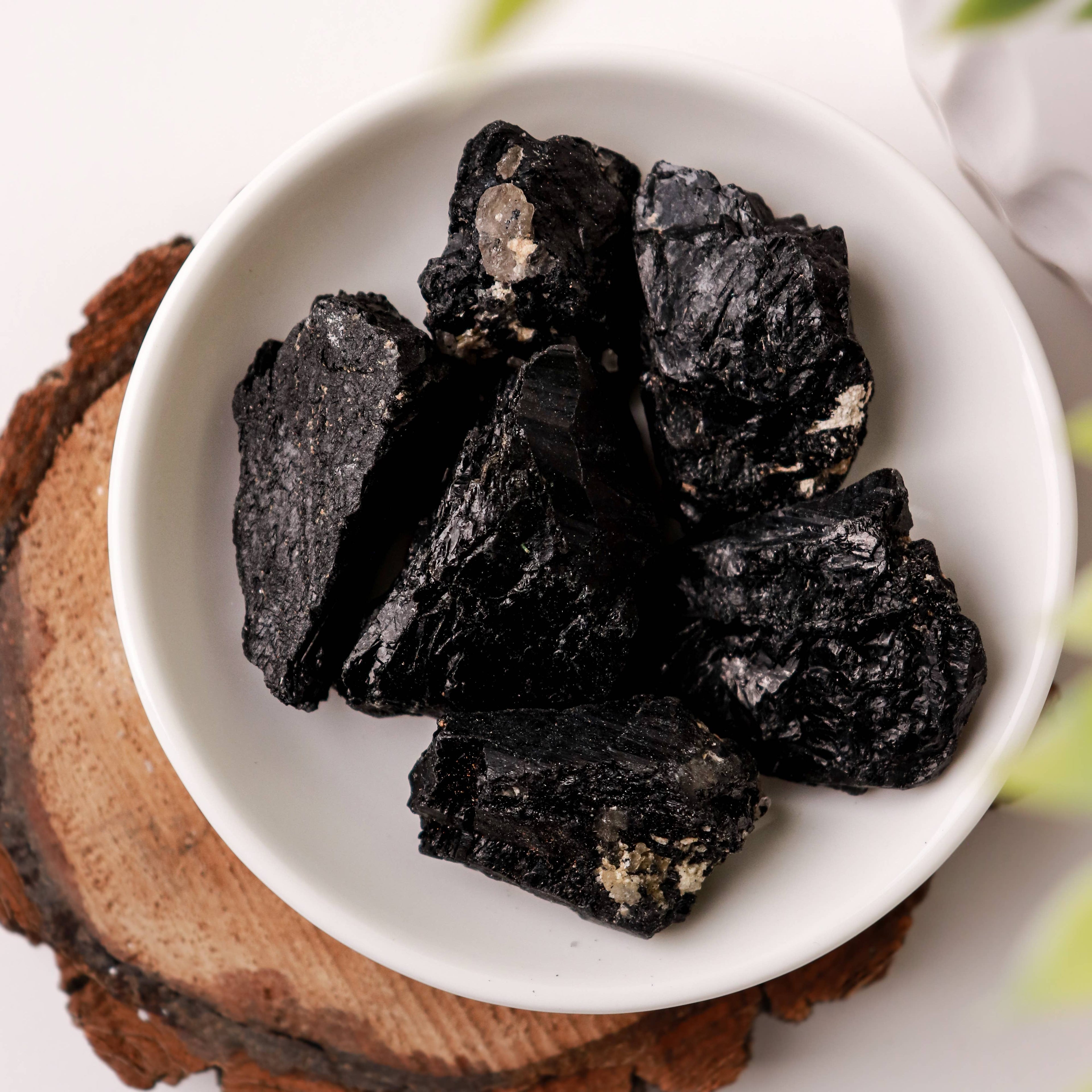 Pierres précieuses de tourmaline noire