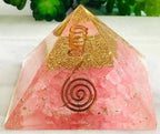 Pyramide orgone en quartz rose