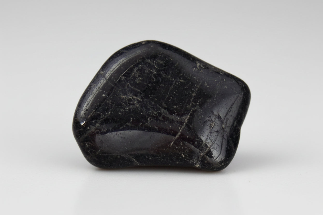 Pierres roulées en tourmaline noire